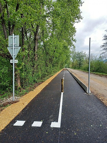 Via Grand Colombier : voie verte en bord de Rhône