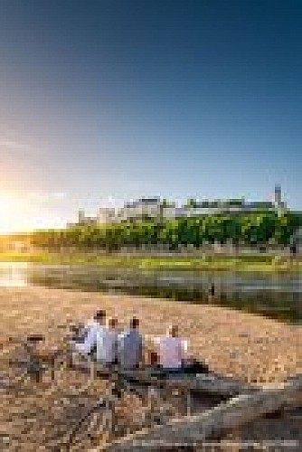 1_velos-sur-les-bords-de-vienne-sur-la-plage-de-chinon_jean-christophe-coutand_2030-12-31_medium-o6og2gh2kegn.jpeg.150x150_q85