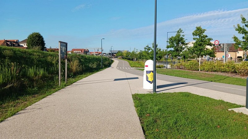 Pioste cyclable de Molsheim , parc de la commanderie