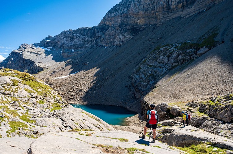 Hiking itinerary: Bostan, Golèse and Folly refuges, with Lac des Chambres, from the village of Samoëns_Samoëns