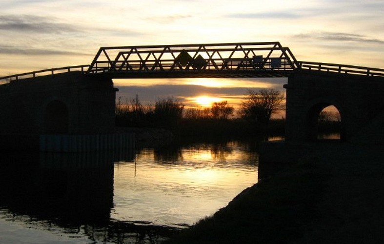 Coucher de soleil au Pont des Tourradons