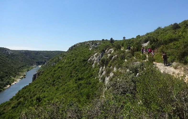 Randonneurs en corniche