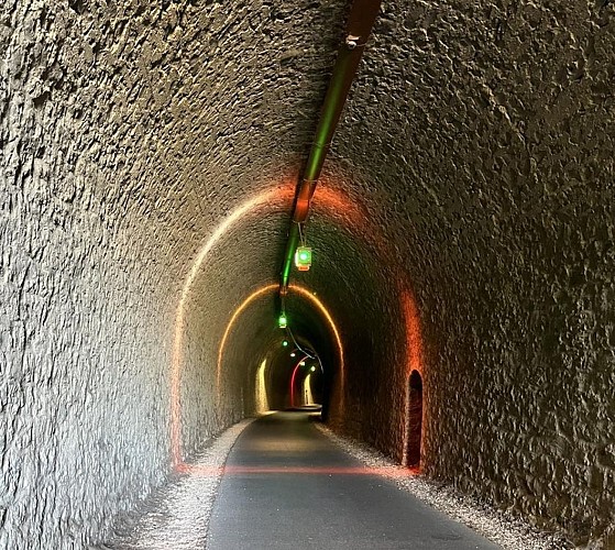 Le tunnel magique de Comps