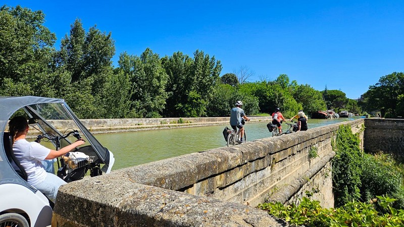 En chemin vers le canal de Jonction
