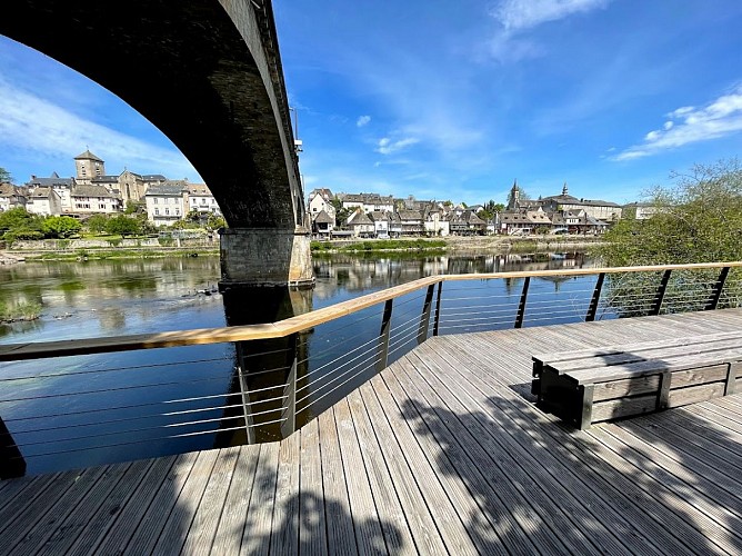 Les quais d'Argentat 2 _ E. Gerbois - Valle_e de la Dordogne_2