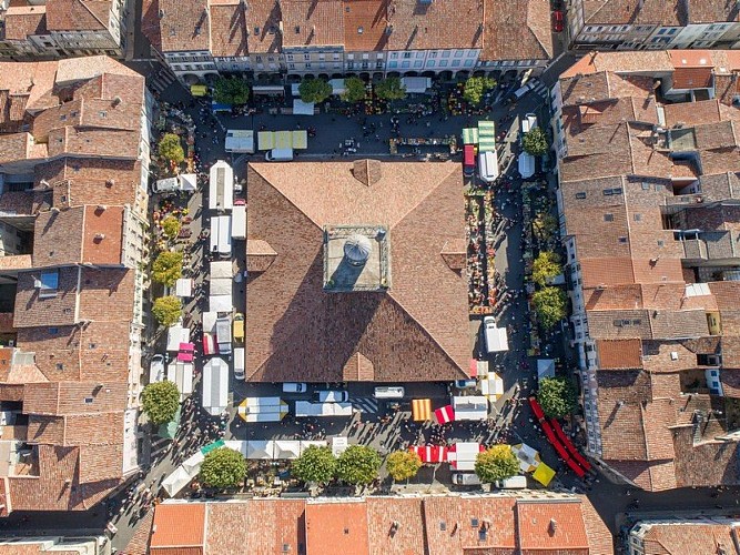 Marché de Revel vu du ciel