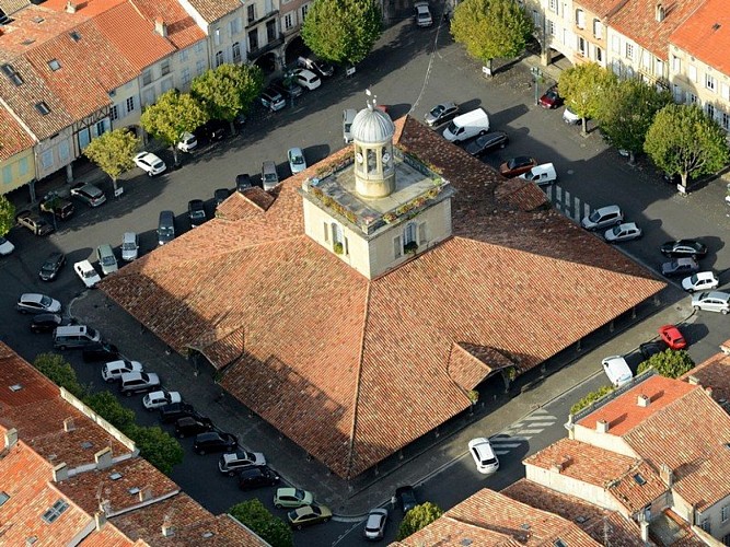 la halle de Revel vue du ciel
