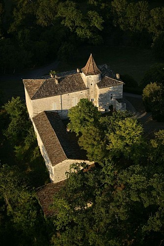vue aérienne du château du Cayla