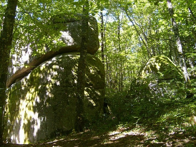 Rocher Peyre Haute sentier des bergers