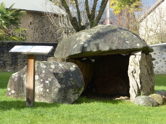 Barzun dolmen janvier 2021 crédit tourisme nord bearn et madiran (2)