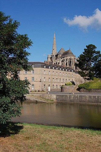 Vue de l'abbaye St Sauveur et de la Vilaine - Redon_2