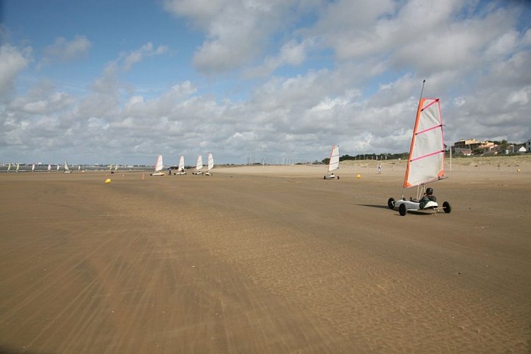 otstbrevin-plage-char-a-voile-4484_4