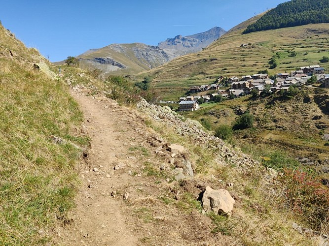 Chemin des Ayes depuis le Chazelet_La Grave