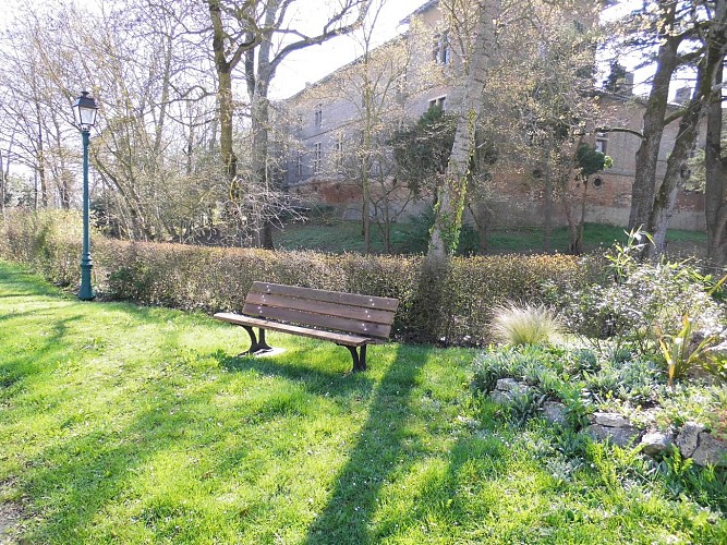 Centre village