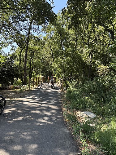 Piste cyclable Uzès – Saint-Quentin-la-Poterie_Uzès