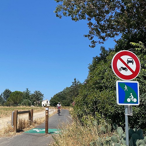 Piste cyclable Uzès – Saint-Quentin-la-Poterie_Uzès