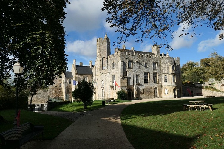 Chateau de Creully