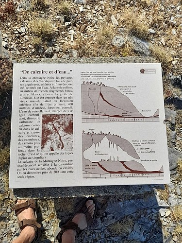 Le tour de la Grotte de Limousis