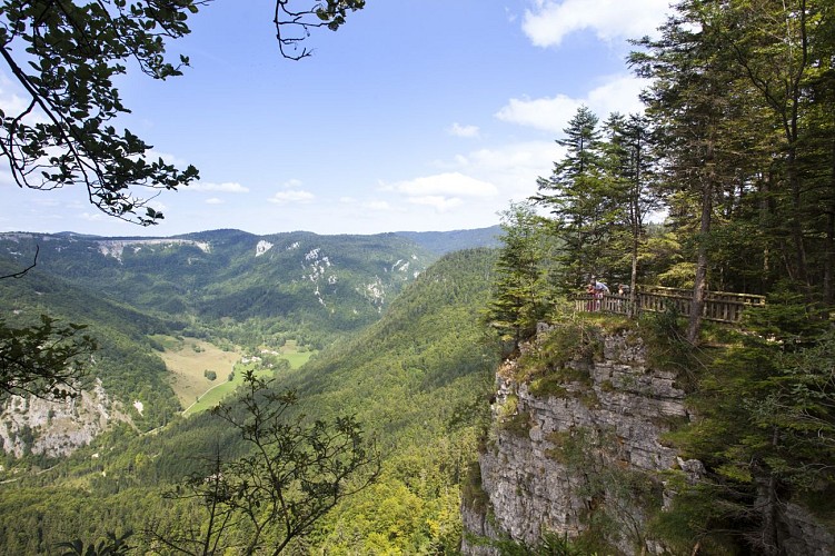 La Roche Fauconnière in Giron