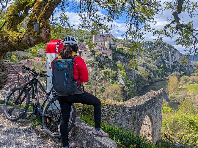 Découverte de Saint-Cirq-Lapopie à vélo