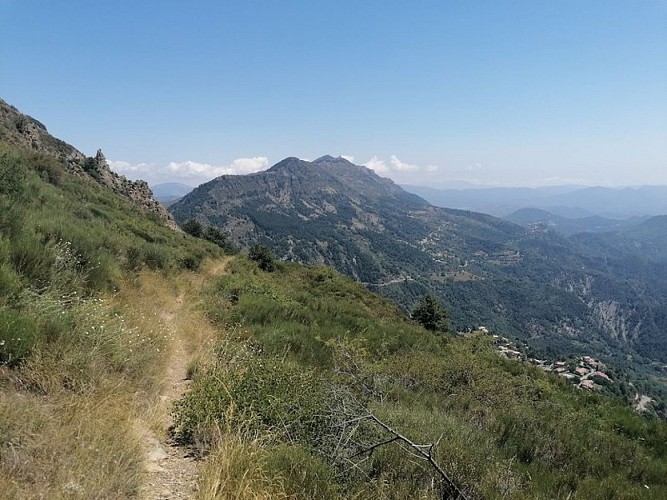 Vue sur Mont Vial et Toudon
