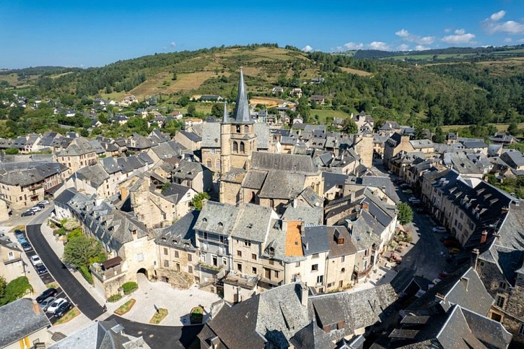 Vue aerienne de Saint-Come d'Olt