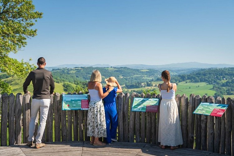 Découvrir l'histoire du village : grâce à de belles belles planches illsutrées