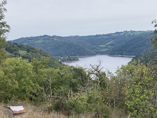 La montée sur le plateau de Jongues réserve une belle suprise