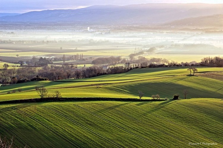 vu sur la plaine du Lauragais et la montagne Noire depuis la table d'orientation.