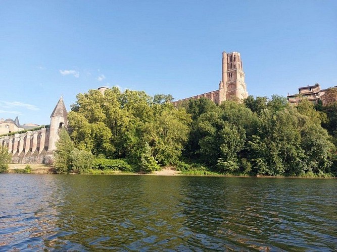 Albi Echappée verte- départ parcours au pied de cathédrale