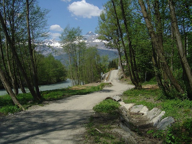 Thematic trail on the banks of the Arve