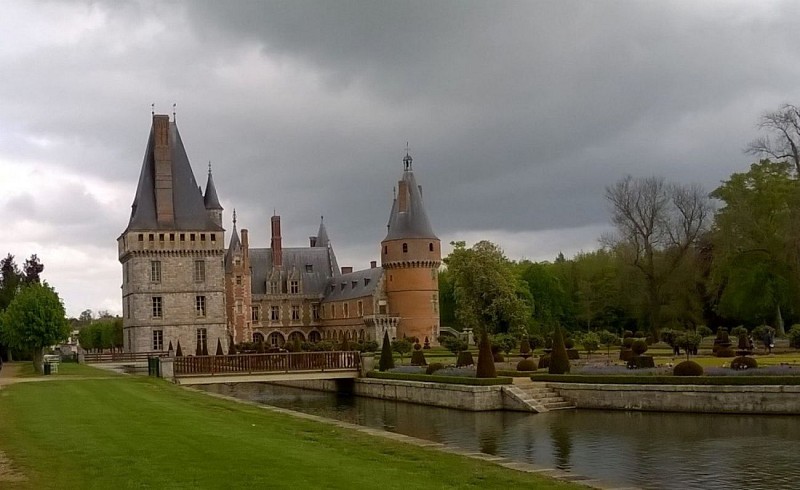Chateau de Maintenon vu coté jardins