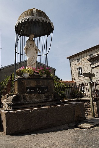 Vierge de la Fontaine à Laprugne