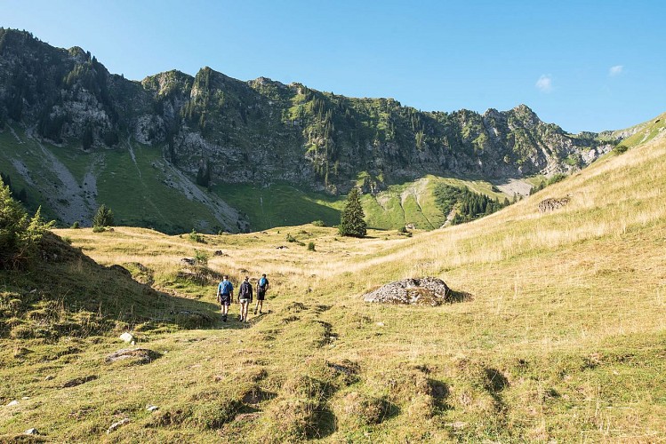 Hiking : At the foot of Roc d'Enfer