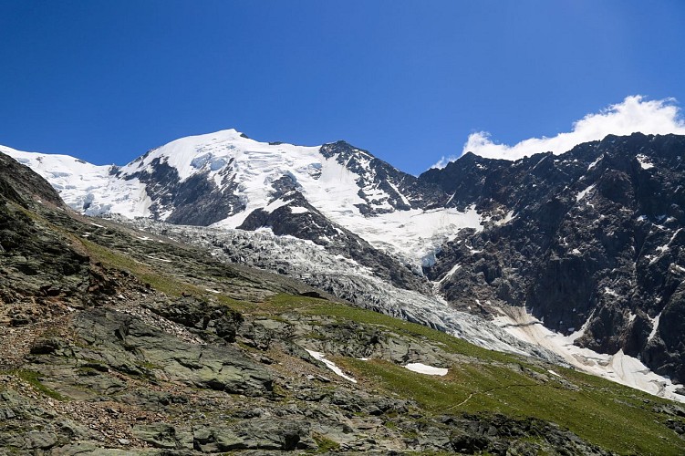 Wanderung von Bellevue zum Bionnassay-Gletscher über die Are-Berghütten
