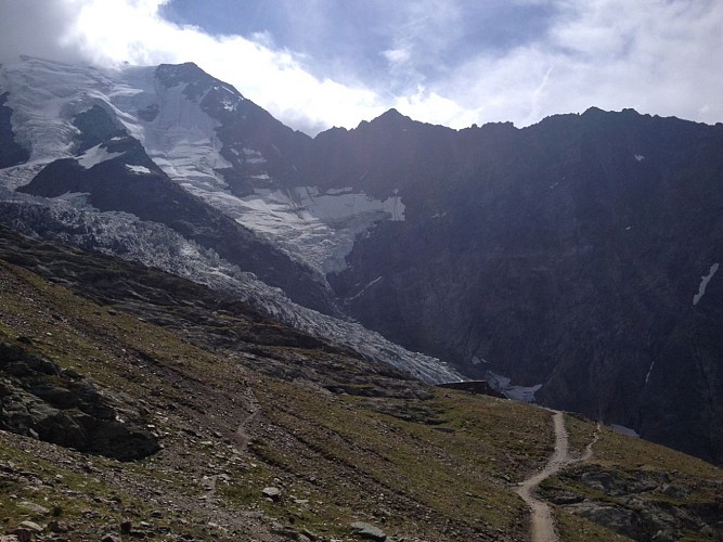 Bellevue - Bionnassay glacier trail via the Chalets de l'Are