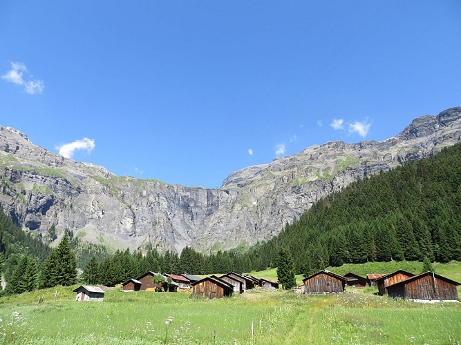 Hike: Les Fonts refuge and mountain pasture