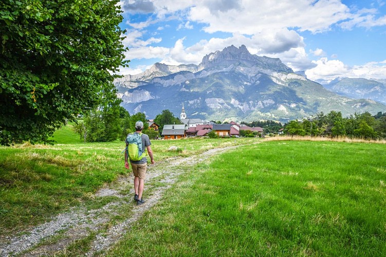 Boucle de la Plagne - sendero de verano