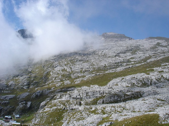 Tour des Fiz - Etappe 4 - Refuge de Platé > Plaine Joux (1337m)