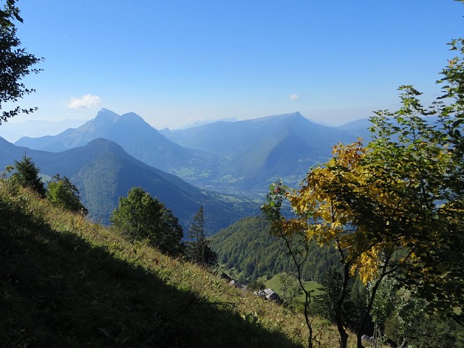 Tour of Lac d'Annecy.GR®P. Refuge du  Semnoz - Doussard (460 m). Stage 2