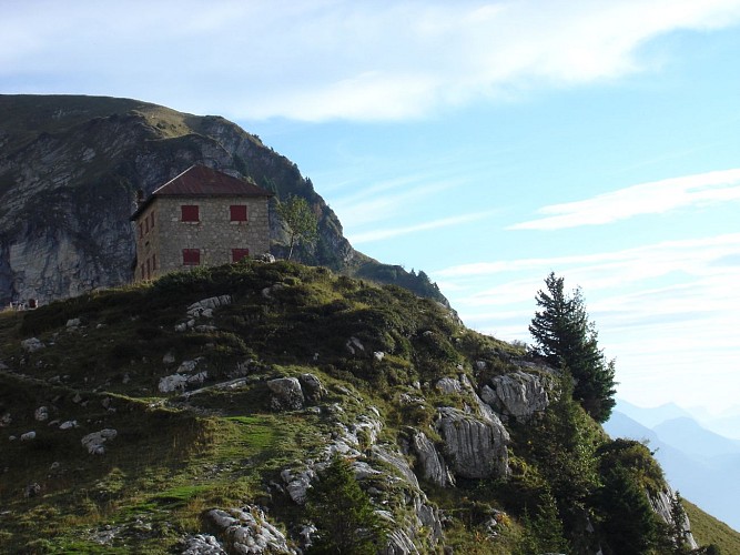 Tour of Lac d’Annecy. (Variante A/R) Refuge de Pré vérel - La Tournette (2351m) –. Stage 4