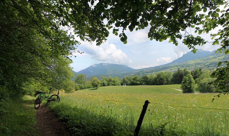 Lescheraines mountain bike loop - Cascade du Pissieu