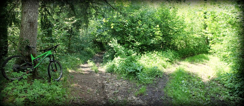 Lescheraines mountain bike loop - Prérouge Cave and Pont du Diable (bridge)