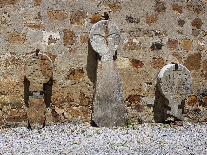Stèles funéraires, Viellenave