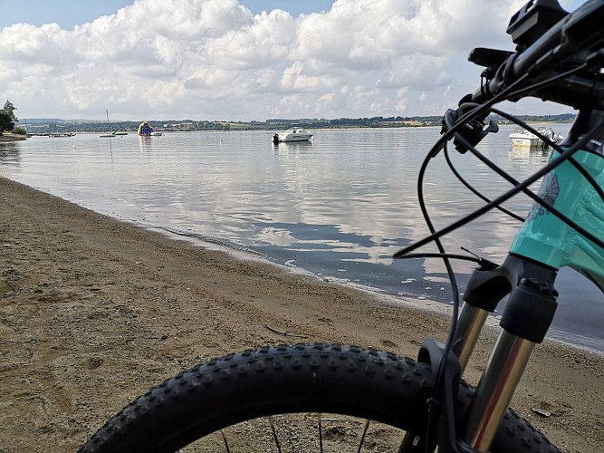 lac de PARELOUP / AVEYRON - Parcours vtt - Arvieu | Cirkwi