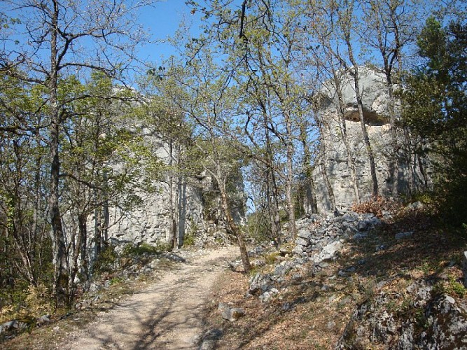 Passage entre les Tourreus
