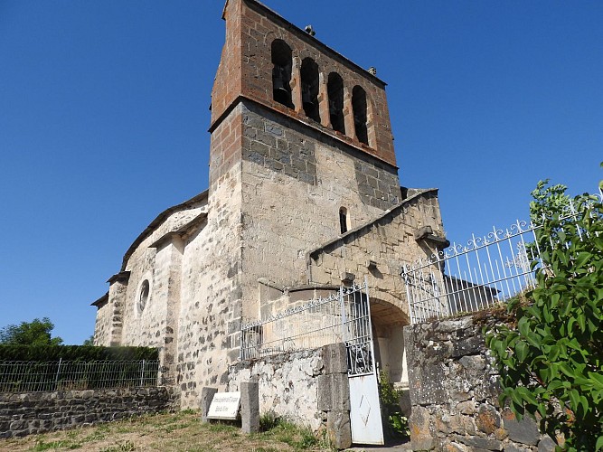 Le sentier des vieilles pierres