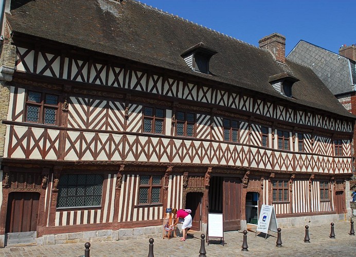 maison henri IV st valery