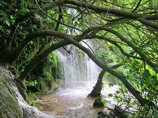 LA SIAGNE / PONT DES TUVES / ST CESAIRE SUR SIAGNE
