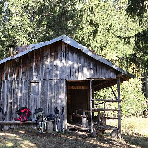 Abri du lac des Tavernes